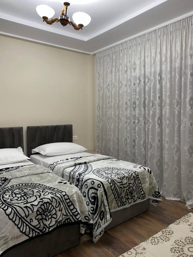 Komatas Modern In Bllok Area