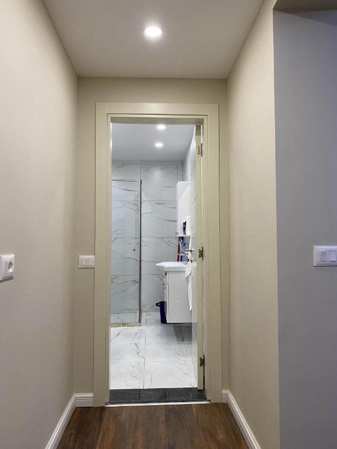 Komatas Modern In Bllok Area Apartment Tirana
